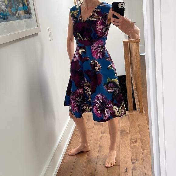 NWOT Closet London floral blue purple sleeveless skater dress, size 4 - Picture 8 of 12